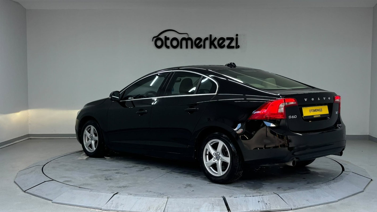VOLVO S60 28